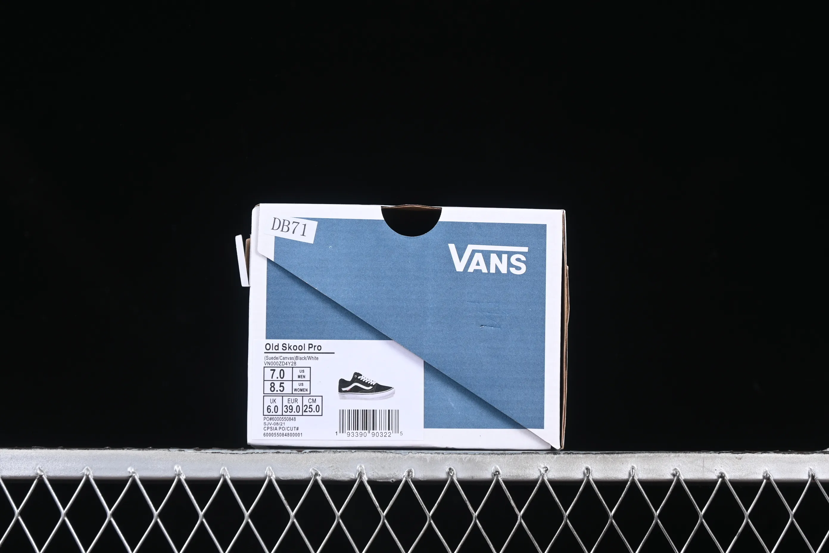 All categories Vans Vans series Vans Low Vans low-top Vans Premium Old Skool Vans official new VPS high-end branch line classic black and white low-top casual sneakers VN000ZD4Y28